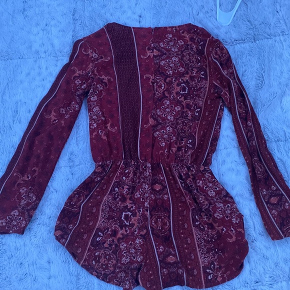 Kendall and Kylie Romper Size: (XS) - Picture 3 of 3